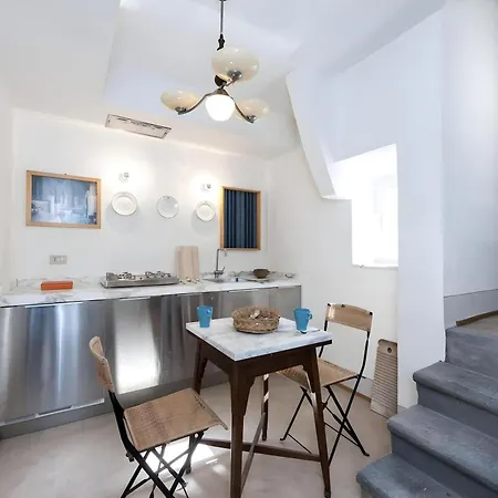 Art & Style Lungarno Guicciardini Apartment Florence