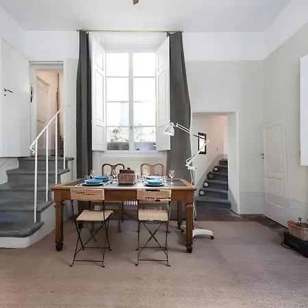 Art & Style Lungarno Guicciardini Apartment *